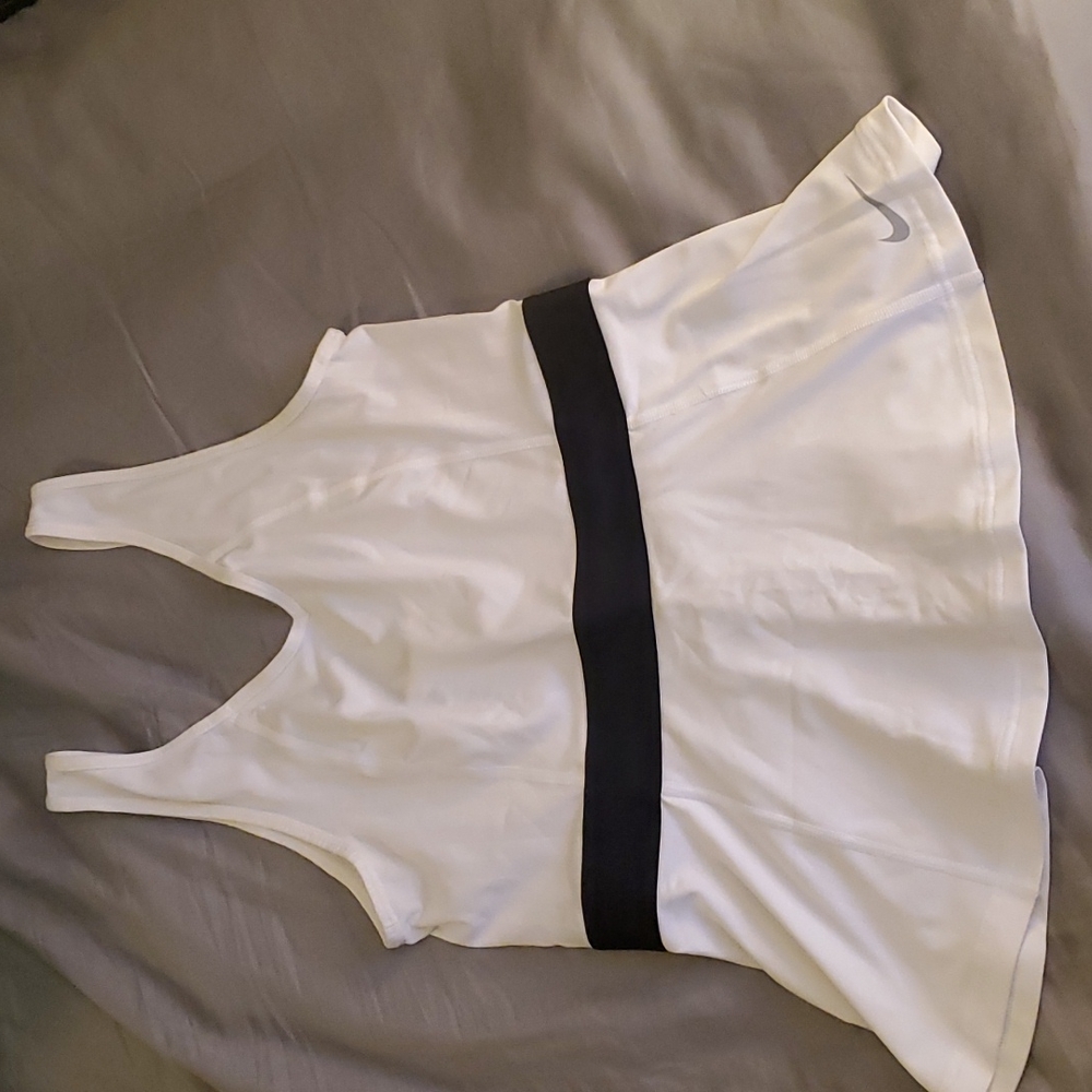 Nike tank.